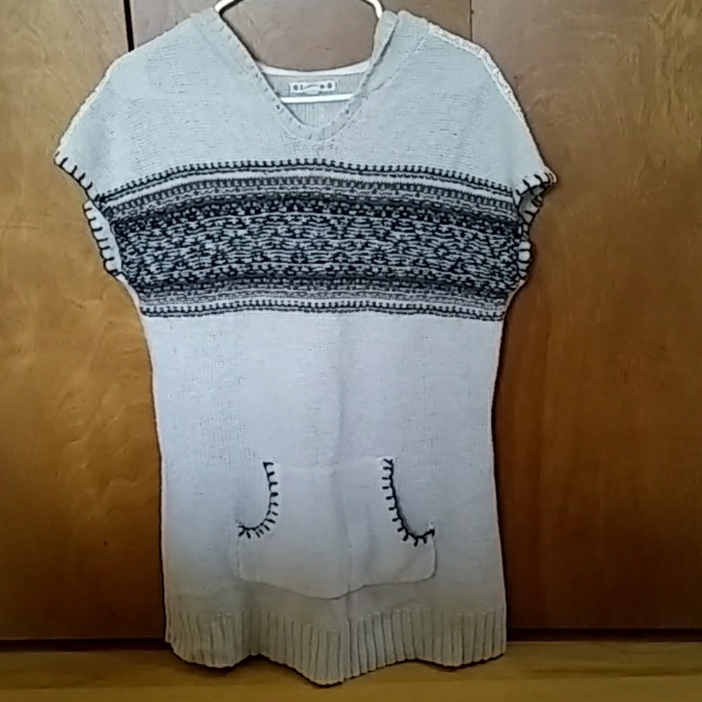 Ruff Hewn hooded shorts leave sweater